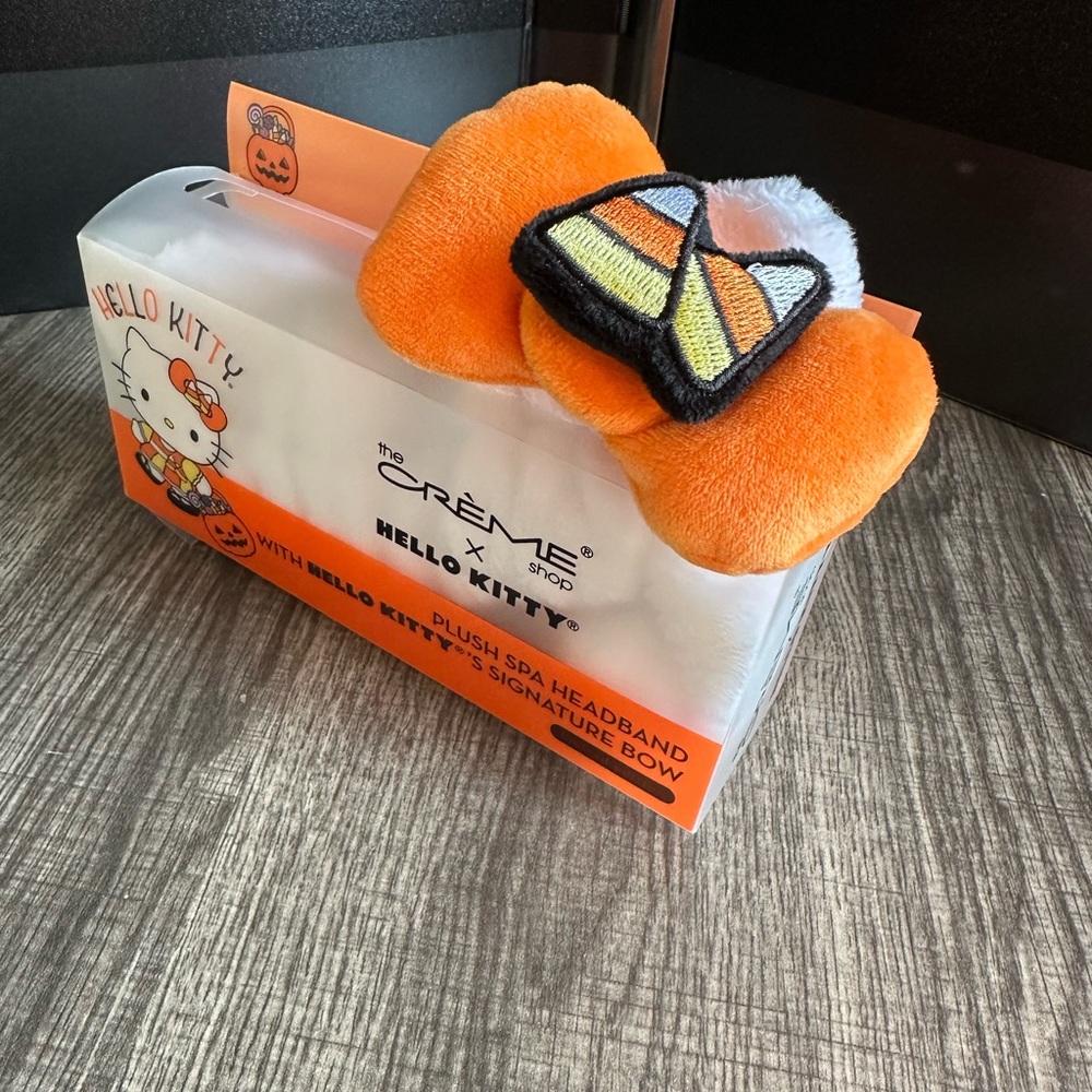 Hello Kitty LIMITED EDITION halloween headband